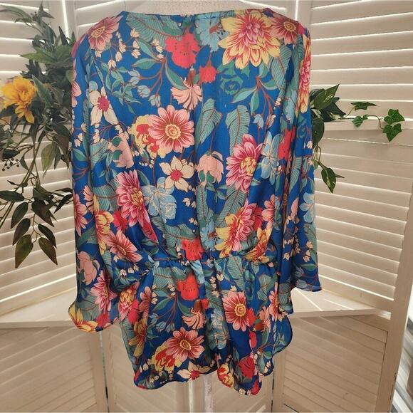 565 UMGEE BLUE FLORAL DOLMAN SLEEVE BLOUSE PLUS SIZE - Picture 5 of 6